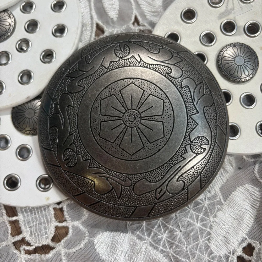 Y2K White Leather Concho Disc Belt Silver Grommet Western Medallion Buckle 35in